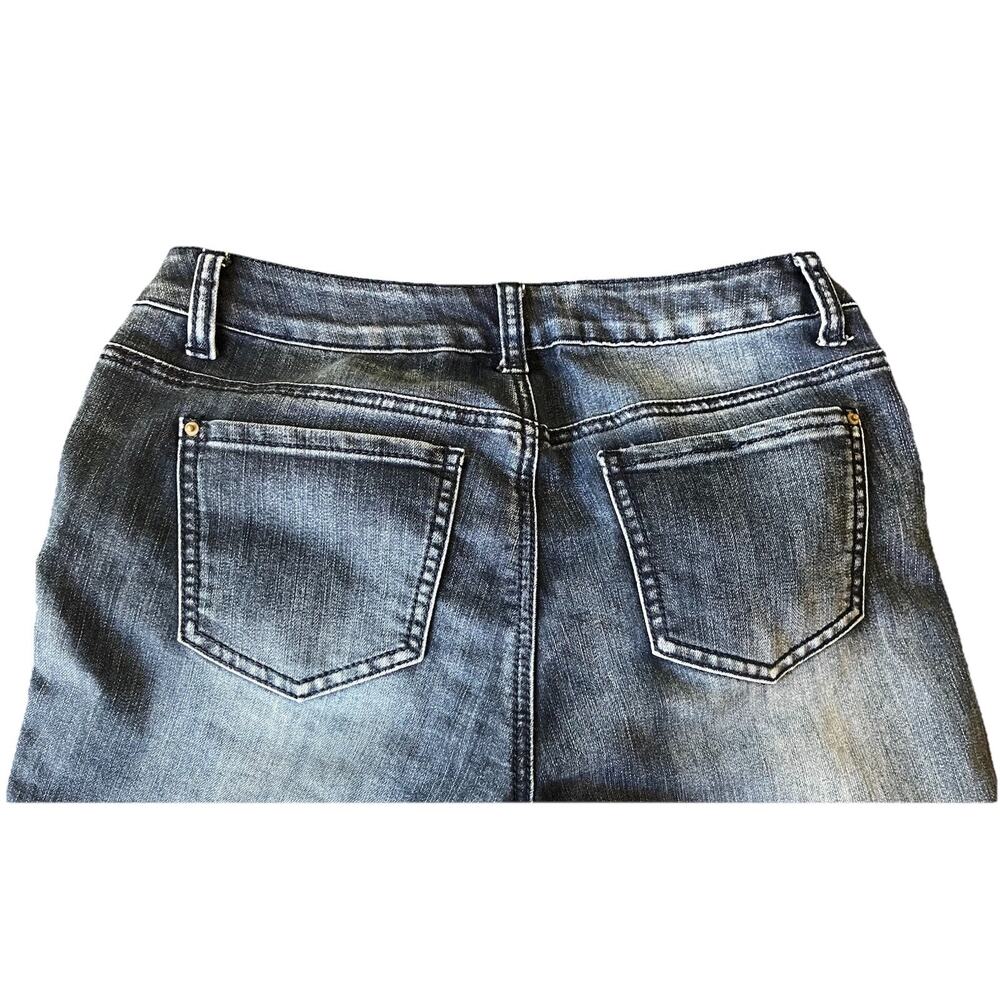 Baccini Women’s Jeans 8P Petite Distressed Embroidered Floral Boho Denim Cuffed - Picture 4 of 16